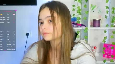 Julia Next stream  online show from March 13, 7:28 pm