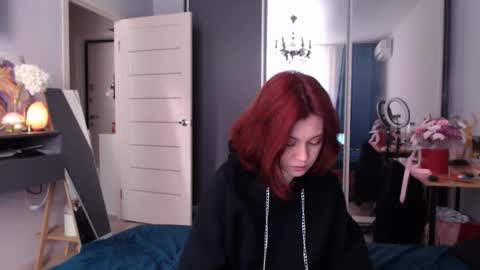 Snapshot of your_corvus chatting on October 1, 8:57 am your_corvus online show from October 1, 8:57 am