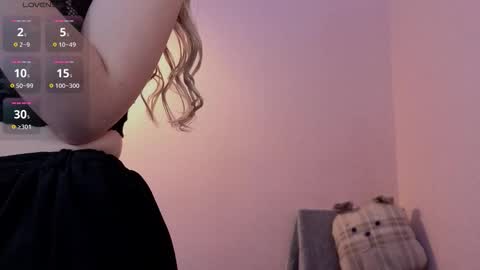 Olivia online show from October 25, 8:42 pm