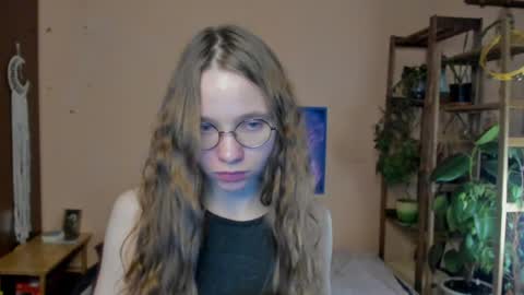Leslie online show from May 5, 12:17 am