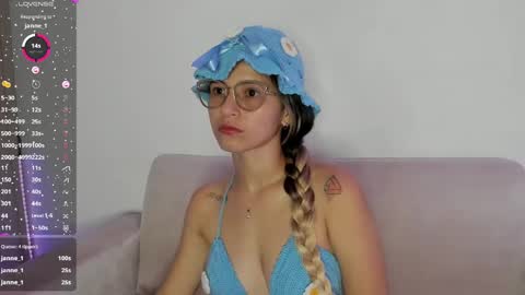 Snapshot of your_lilacute1 chatting on January 31, 6:24 am Lila online show from January 31, 6:24 am