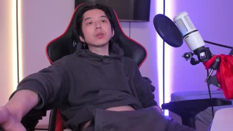 Snapshot of your_little_twink chatting on October 18, 2:49 am Han online show from October 18, 2:49 am