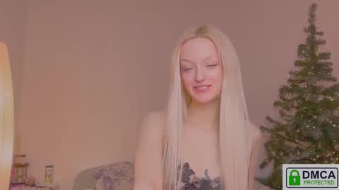 your_molly_mark online show from January 12, 4:36 pm