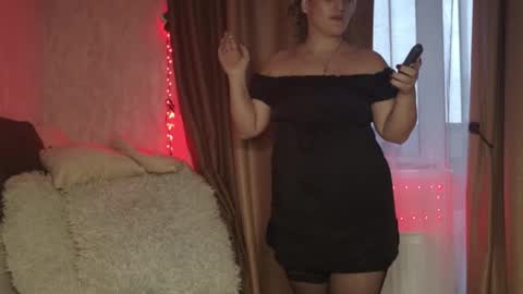 Snapshot of your_nylon_anna chatting on September 15, 4:08 pm Anna online show from September 15, 4:08 pm