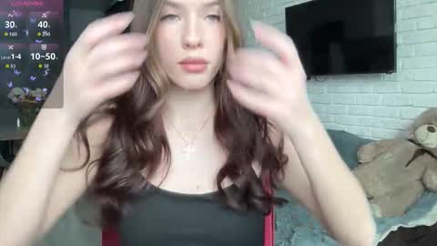 Mia  online show from February 17, 10:14 am