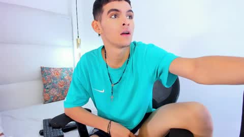 Angel online show from March 31, 2:39 pm