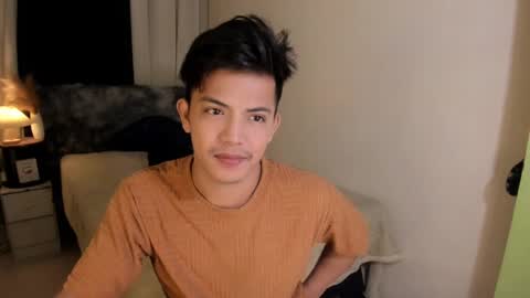 Snapshot of yourasian_bradley chatting on March 9, 11:14 am yourasian_bradley online show from March 9, 11:14 am
