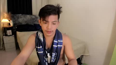 Snapshot of yourasian_bradley chatting on March 11, 2:18 pm yourasian_bradley online show from March 11, 2:18 pm