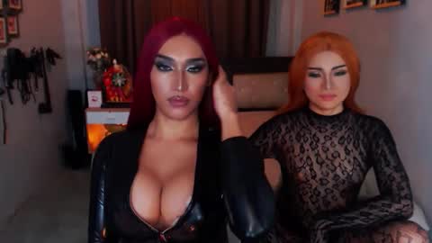 Snapshot of yourasian_cherryfaux chatting on October 13, 10:50 am alexandria online show from October 13, 10:50 am