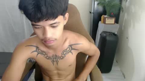 yourasian_eric online show from July 14, 9:36 am