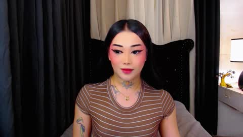 kim online show from December 18, 7:58 am