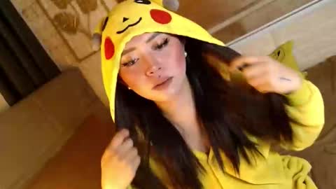 JEN  online show from February 22, 1:36 pm