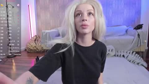 Mary online show from February 7, 10:07 am