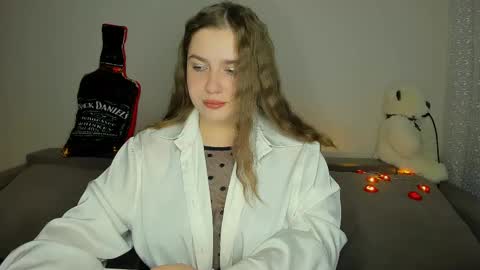 yourgem__ online show from February 18, 4:58 pm