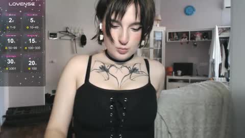 Snapshot of yourhanna_ chatting on October 2, 2:16 pm hanna online show from October 2, 2:16 pm