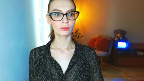 Ksyusha online show from April 18, 8:05 am