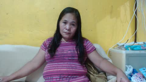 Snapshot of yourlove_regine chatting on January 16, 12:12 am Regine online show from January 16, 12:12 am