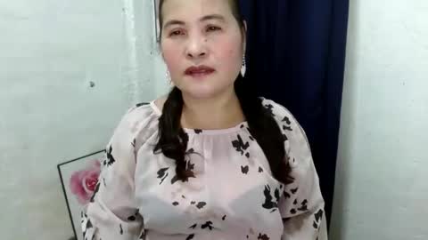 Snapshot of yourlove_regine chatting on September 19, 4:16 am Regine online show from September 19, 4:16 am