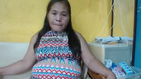 Snapshot of yourlove_regine chatting on January 16, 3:23 am Regine online show from January 16, 3:23 am