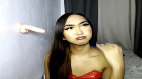 Snapshot of yourlovebella88 chatting on February 19, 6:21 pm yourlovebella88 online show from February 19, 6:21 pm