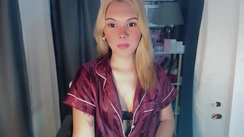 KYLIE MORE online show from April 13, 5:22 am