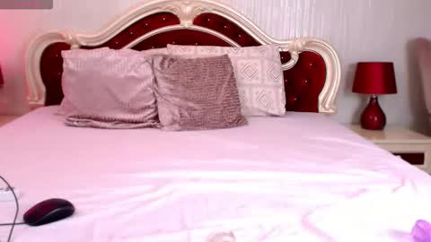 Alicia online show from February 11, 7:07 pm