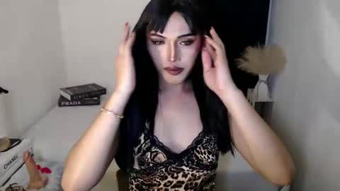 TIFFANY SUCKING QUEEN online show from April 29, 2:05 am