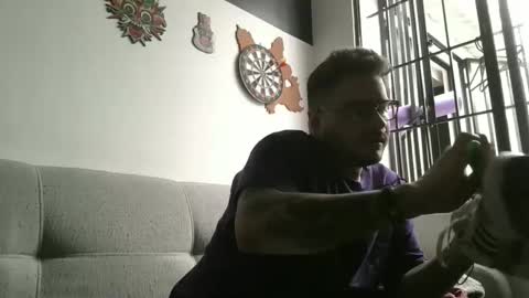 yourpersonalgeniusl online show from December 3, 6:33 pm