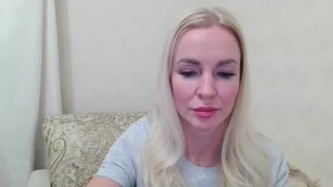 yourr_lana online show from January 30, 2:15 pm