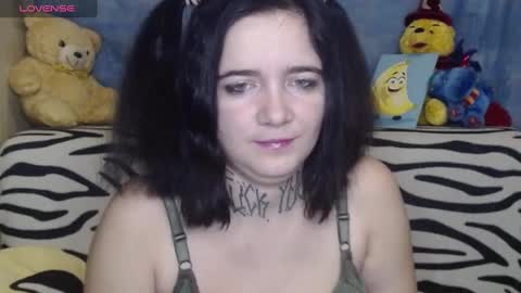 Snapshot of yours_good_mood chatting on December 22, 4:17 am Im - DANI .insta - hardblade1 online show from December 22, 4:17 am