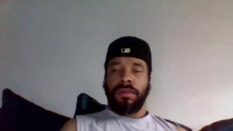 Snapshot of yoursexydaddy79 chatting on December 4, 7:17 pm mother fucker online show from December 4, 7:17 pm