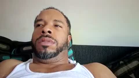 yoursexydaddy8181 online show from July 27, 4:04 pm