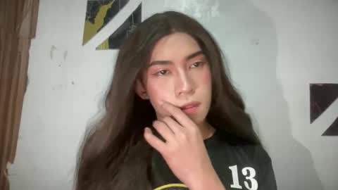 yoursweet_april19 online show from May 12, 8:56 am