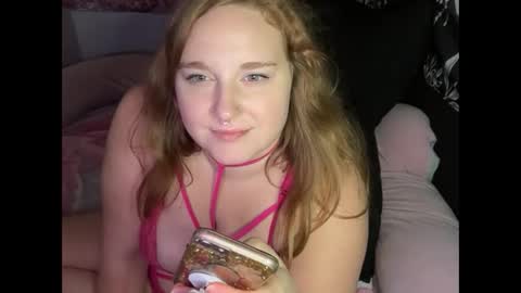 yourthickgingergoddess online show from September 22, 6:28 am