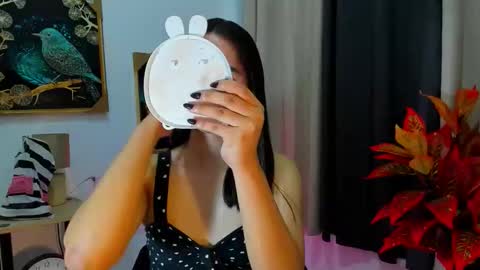 yourtinybunny online show from November 29, 2:41 am