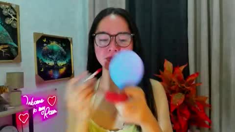 yourtinybunny online show from February 21, 10:51 am