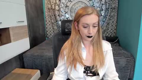 YourVenus00 -Follow my OF online show from July 7, 4:33 pm