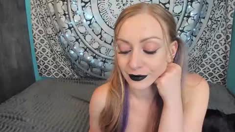 YourVenus00 -Follow my OF online show from June 11, 4:05 pm