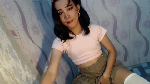 yourwife_material99 online show from March 19, 6:24 pm