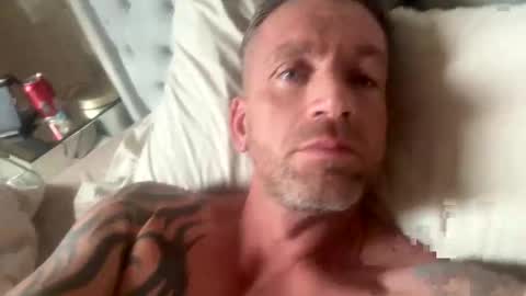 Snapshot of youwantus69 chatting on September 21, 8:51 am You want us 69 online show from September 21, 8:51 am