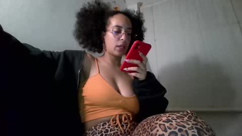 elizabeth  ju   online show from December 5, 11:12 pm