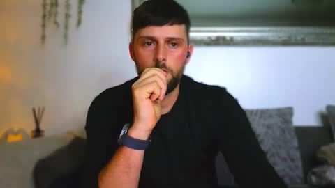 youzername2 online show from December 23, 12:06 am