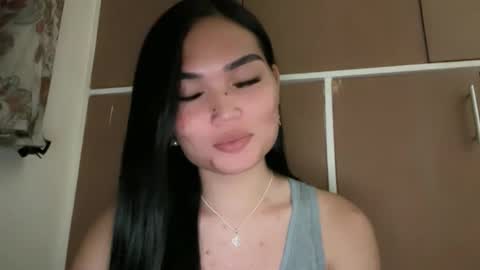 yrdrmgrl_jennie26 online show from November 28, 12:34 pm