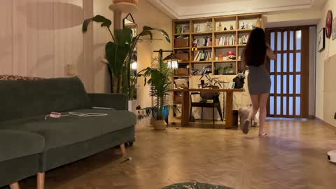 lili online show from November 6, 5:43 am