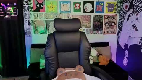    rawr   Anne Independent model      online show from November 16, 9:28 pm