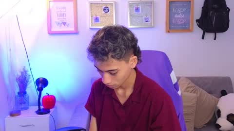 yulian_vasquez online show from November 6, 1:14 pm