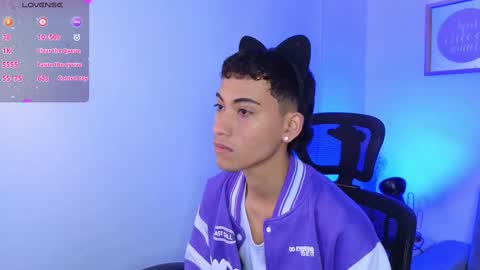 Snapshot of yulian_vasquez chatting on September 19, 12:31 pm yulian_vasquez online show from September 19, 12:31 pm