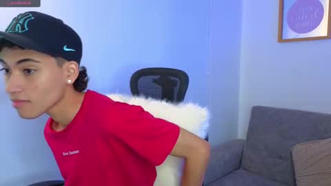 Snapshot of yulian_vasquez chatting on September 25, 12:34 pm yulian_vasquez online show from September 25, 12:34 pm