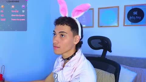Snapshot of yulian_vasquez chatting on September 9, 1:33 pm yulian_vasquez online show from September 9, 1:33 pm