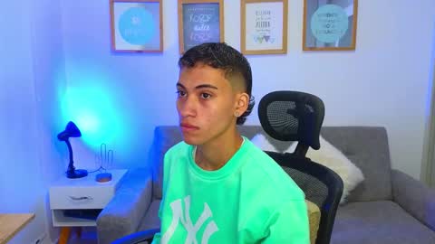 yulian_vasquez online show from January 10, 12:54 pm